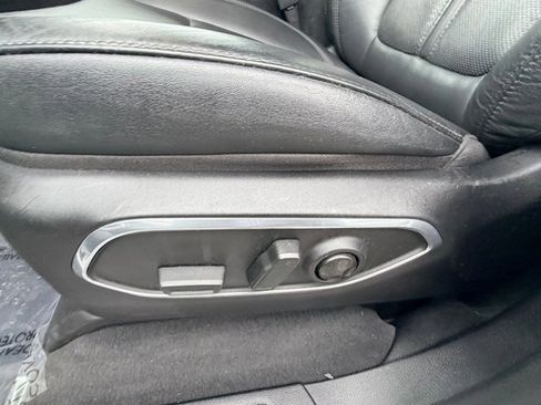 Used 2023 Jeep Wagoneer Series III w/ Preferred Equipment Group image 29