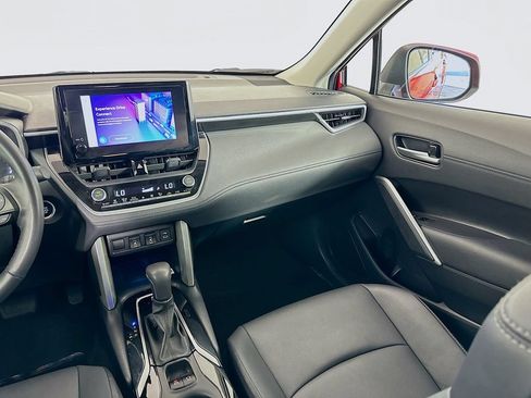 Used 2023 Toyota Corolla Cross XLE FWD image 23