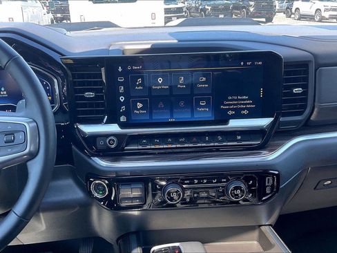 Used 2025 Chevrolet Silverado 1500 LT Trail Boss w/ LT Trail Boss Premium Package AWD/4WD image 6
