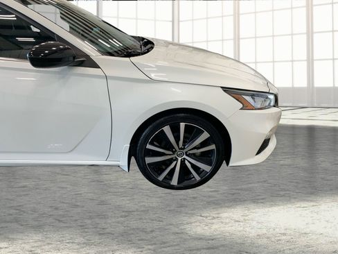 Used 2022 Nissan Altima 2.5 SR FWD image 22