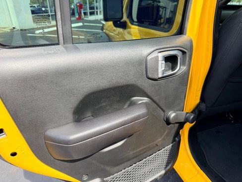 Used 2019 Jeep Wrangler Unlimited Sport AWD/4WD image 31