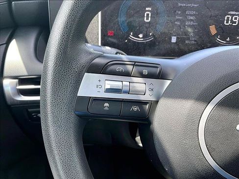 Used 2025 Hyundai Tucson SE FWD image 20
