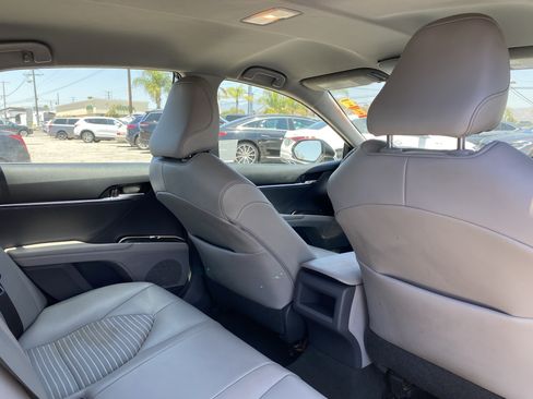 Used 2021 Toyota Camry SE FWD image 21