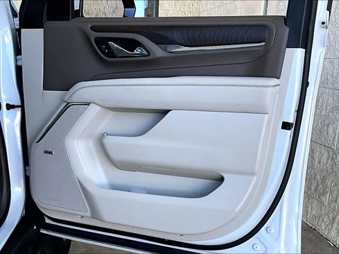 Used 2024 GMC Yukon Denali image 23