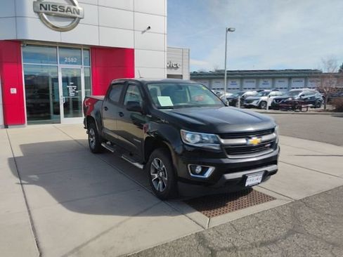 Used 2018 Chevrolet Colorado Z71 AWD/4WD image 3