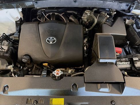 Used 2018 Toyota Highlander XLE w/ Protection Package #3 image 36