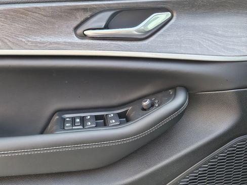 New 2026 Jeep Grand Cherokee Altitude image 17