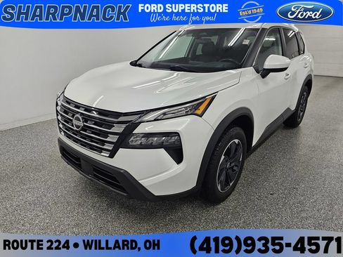 Used 2024 Nissan Rogue SV w/ SV Premium Package FWD image 1