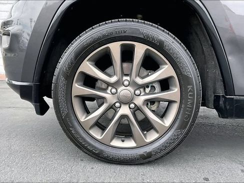 Used 2016 Jeep Grand Cherokee Limited 75th Anniversary AWD/4WD image 8