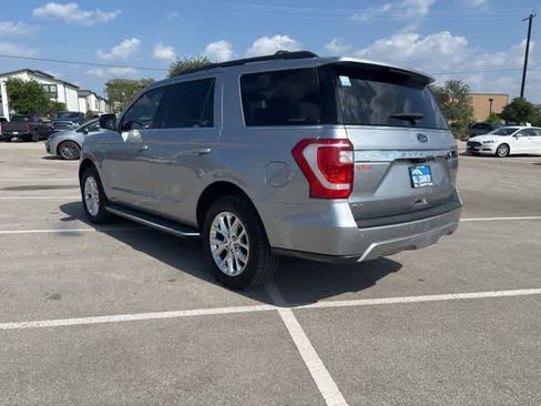 Used 2021 Ford Expedition XLT RWD image 3