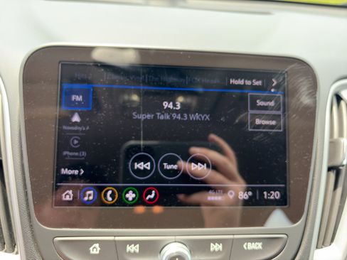 Used 2025 Chevrolet Malibu LT FWD image 16