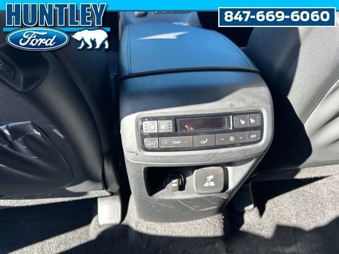 Used 2024 Hyundai Palisade Calligraphy image 20