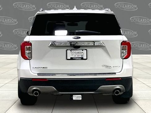 Used 2022 Ford Explorer Limited w/ Equipment Group 301A AWD/4WD image 6