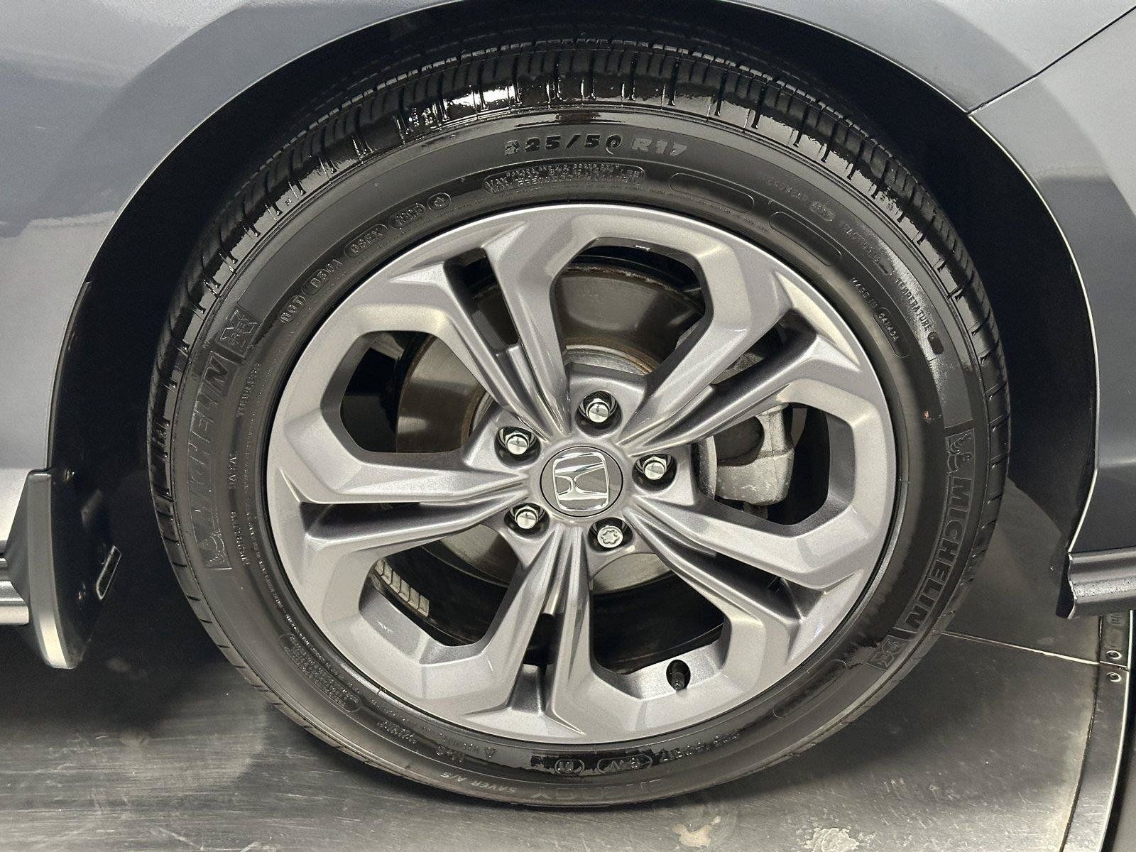 Certified 2023 Honda Accord EX image 17