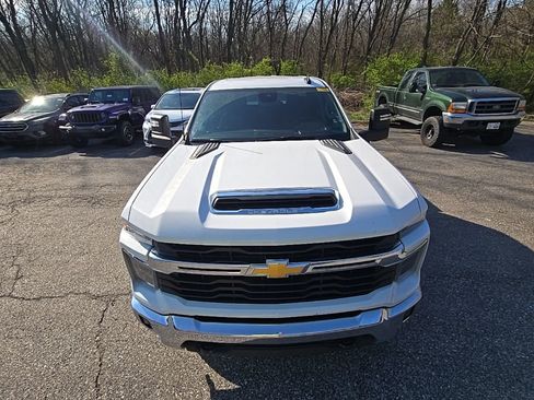 Used 2025 Chevrolet Silverado 2500 LT w/ Convenience Package image 13