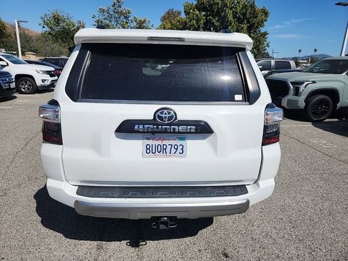 Used 2021 Toyota 4Runner TRD Off-Road Premium w/ Moonroof Package AWD/4WD image 4