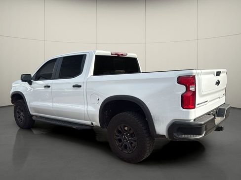 Used 2025 Chevrolet Silverado 1500 ZR2 w/ Technology Package image 5