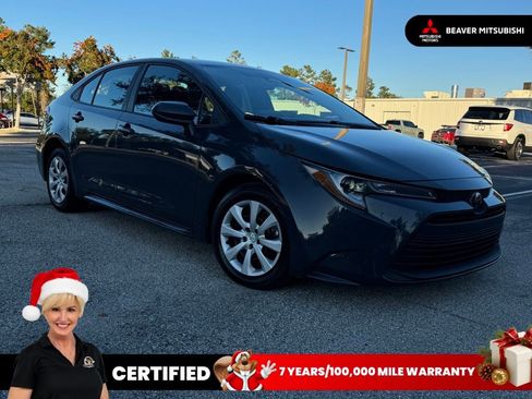 Used 2023 Toyota Corolla LE image 1