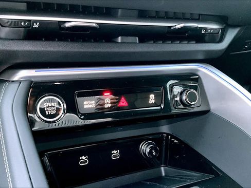 Used 2025 Audi Q5 Premium w/ Convenience Package AWD/4WD image 26