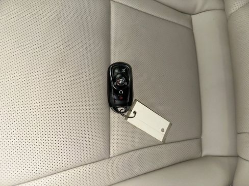 Certified 2023 Buick Enclave Essence w/ Sport Touring Edition image 4