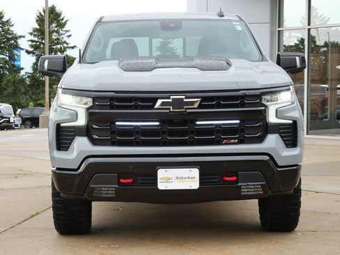 Used 2024 Chevrolet Silverado 1500 LT Trail Boss w/ Convenience Package II AWD/4WD image 2