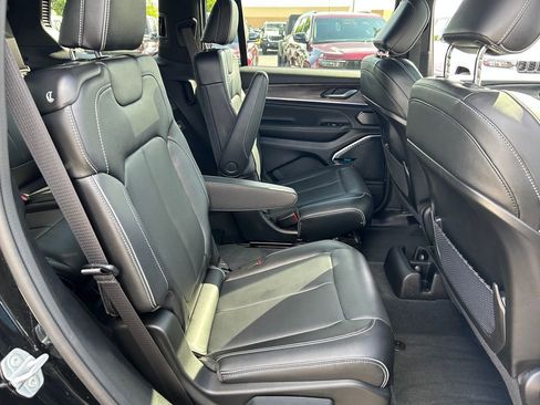 Certified 2023 Jeep Grand Cherokee L Overland AWD/4WD image 27