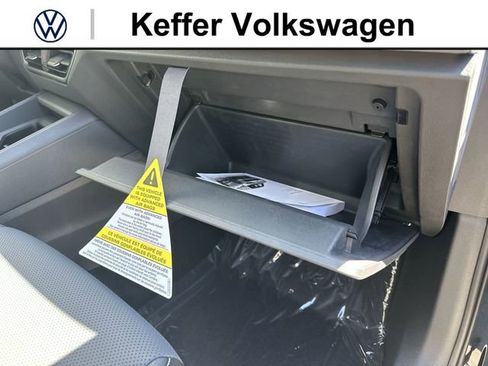 New 2026 Volkswagen Tiguan SE FWD image 33