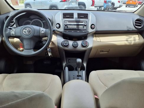 Used 2012 Toyota RAV4 FWD w/ Upgrade Value Pkg image 16
