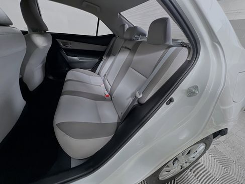 Used 2017 Toyota Corolla LE image 26