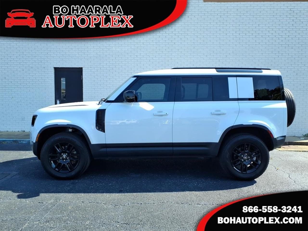 Used 2025 Land Rover Defender 110 S AWD/4WD image 1