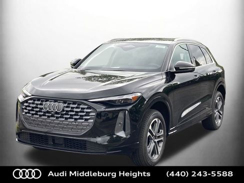 Used 2025 Audi Q5 Premium Plus w/ Premium Plus image 2