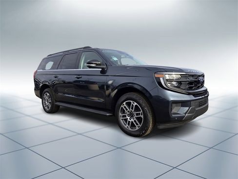 New 2025 Ford Expedition Max Active image 2