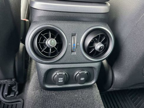 Used 2019 Kia Stinger GT image 12