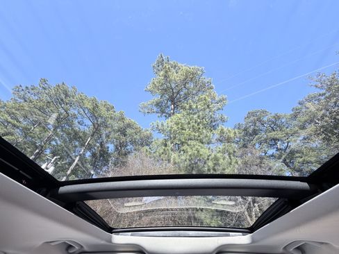 Used 2018 Ford Escape Titanium image 33