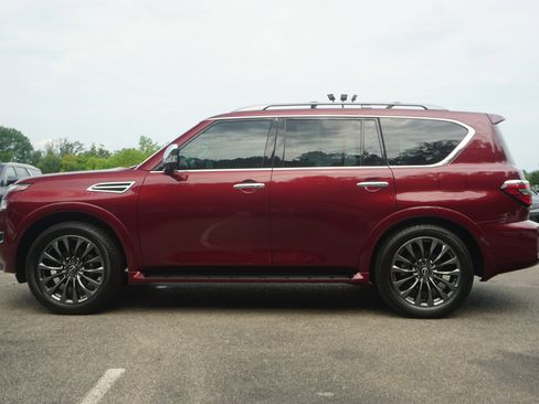 Used 2024 Nissan Armada Platinum w/ Cargo Package image 6