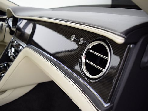 Certified 2022 Bentley Flying Spur V8 AWD/4WD image 27