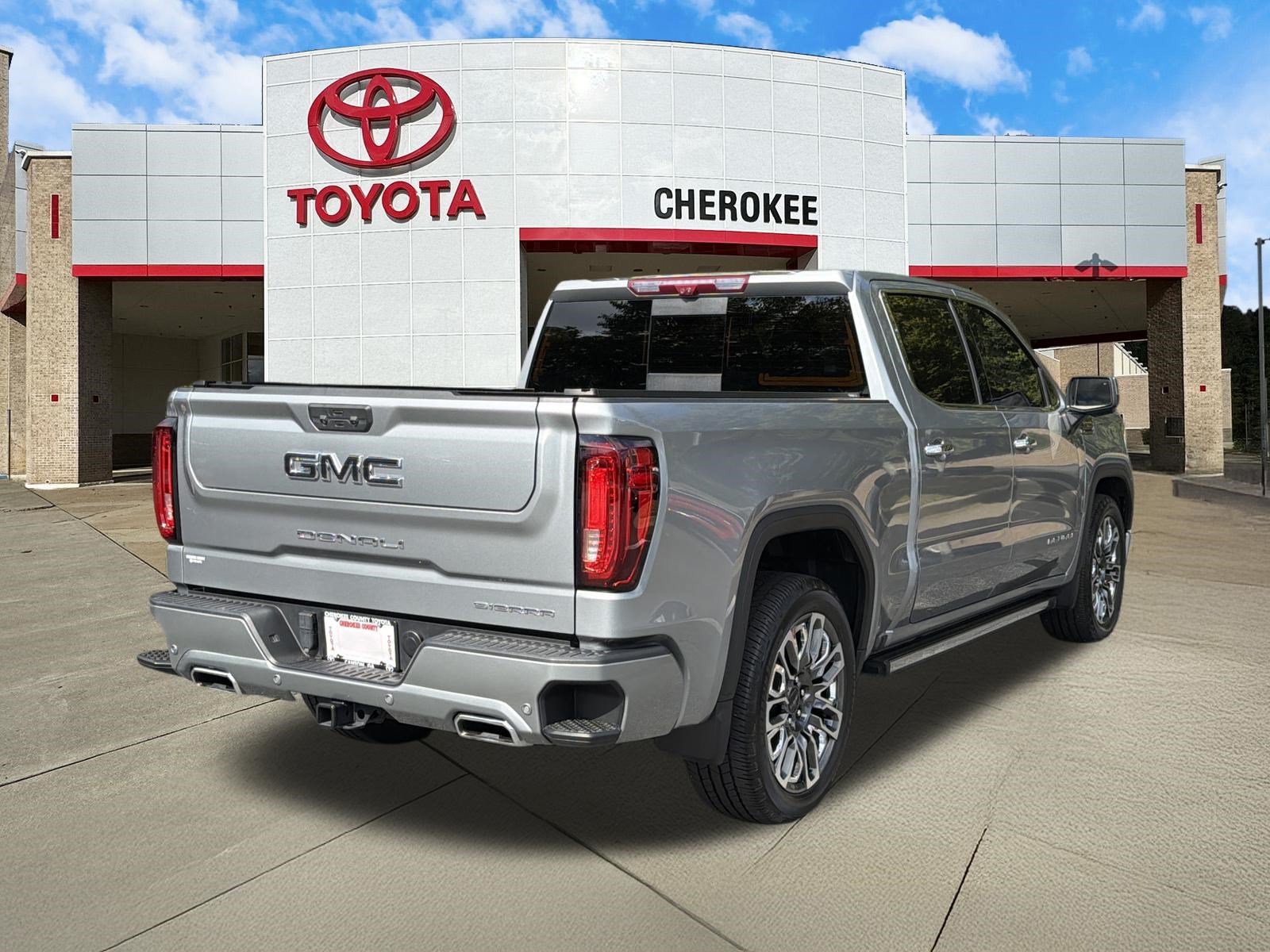 Used 2025 GMC Sierra 1500 Denali Ultimate AWD/4WD image 5