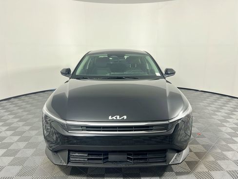 New 2025 Kia K4 LXS image 8