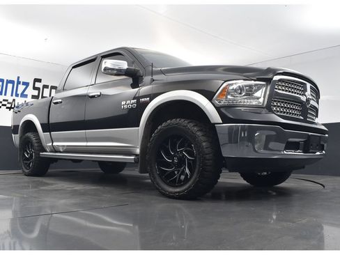Used 2016 RAM 1500 Laramie w/ Convenience Group AWD/4WD image 23