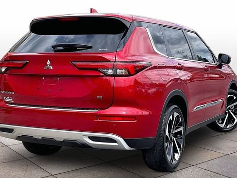Used 2023 Mitsubishi Outlander SE AWD/4WD image 12