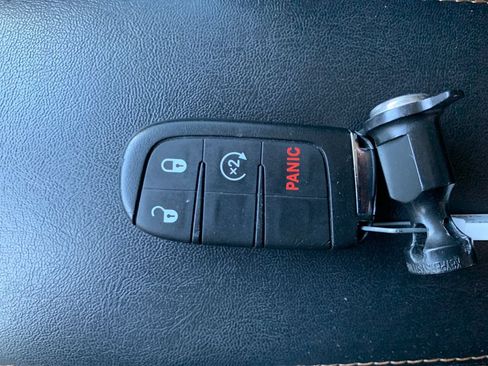 Used 2019 Jeep Compass Limited AWD/4WD image 31