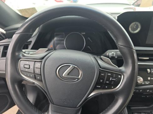 Used 2022 Lexus ES 300h w/ Premium Package FWD image 5