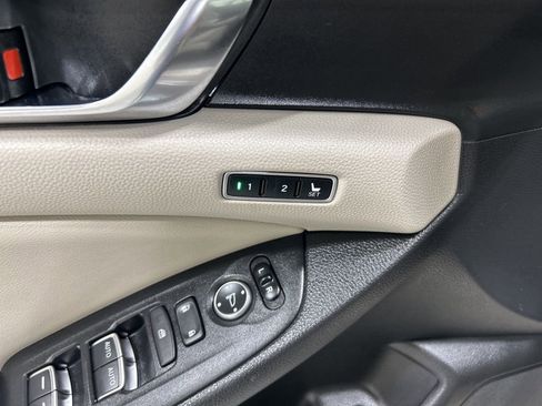 Used 2018 Honda Accord Touring image 13