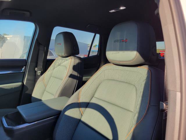 New 2027 GMC Terrain AT4 w/ Convenience Package III AWD/4WD image 17