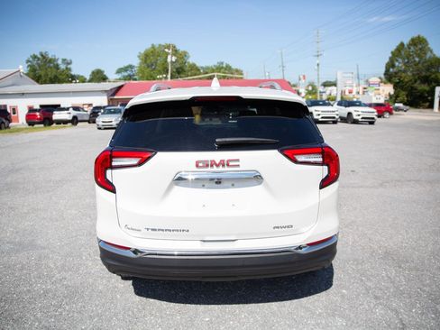 Used 2022 GMC Terrain SLT image 5