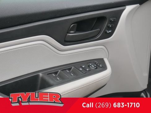 Used 2018 Honda Odyssey EX-L image 20