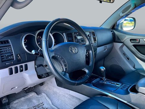Used 2006 Toyota 4Runner SR5 RWD image 17
