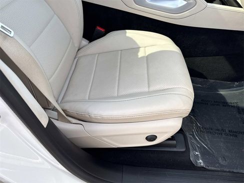 Used 2022 Mercedes-Benz GLE 350 4MATIC image 28