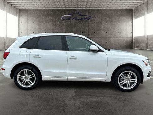 Used 2016 Audi Q5 2.0T Premium Plus w/ Technology Package AWD/4WD image 2