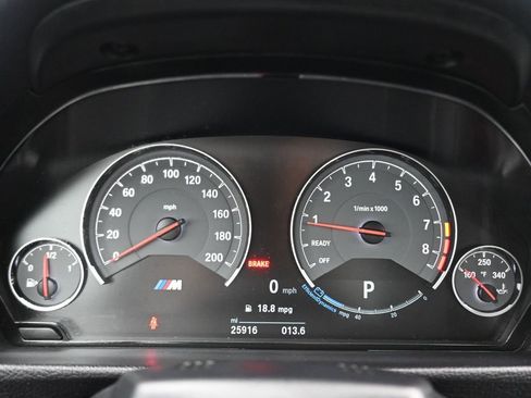 Used 2017 BMW M4 Convertible image 16